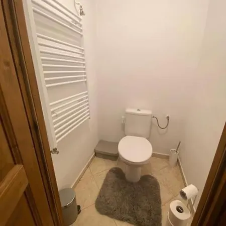 Malovana Drevenicka V Cicmanoch بيت للعطل